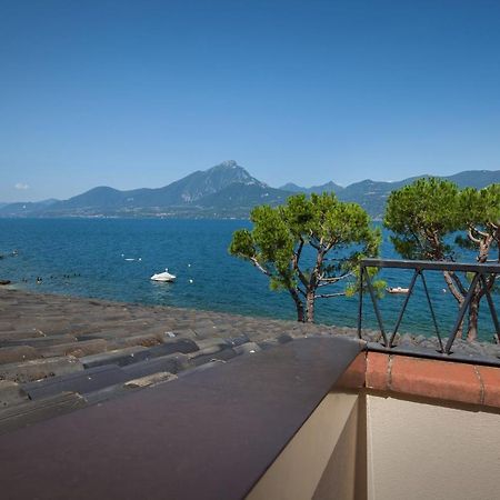 Apartment Verde Torri Del Benaco Bagian luar foto